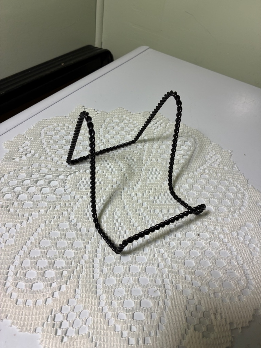 Black Twisted Wire Display Stand